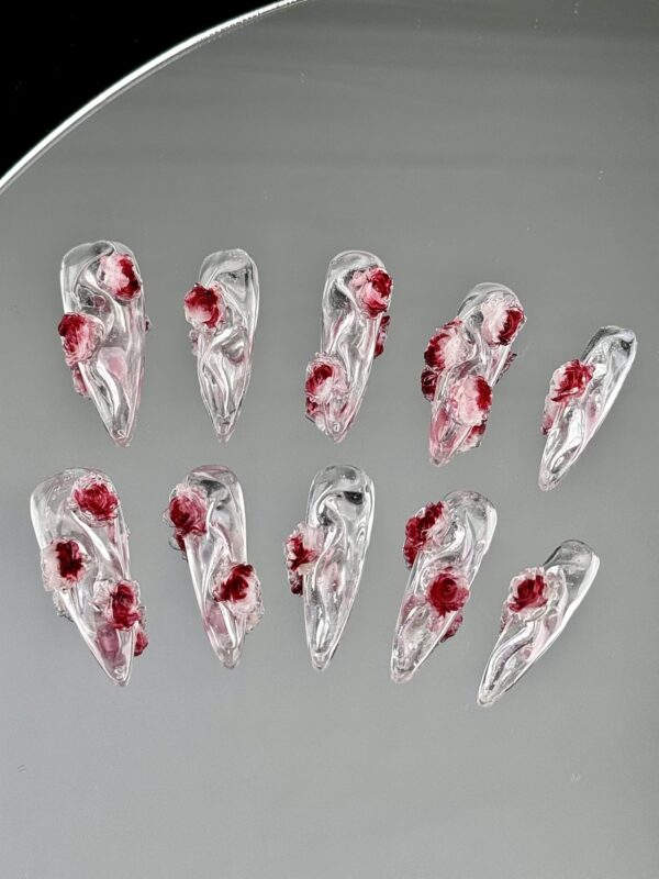 BLOODY ROSE